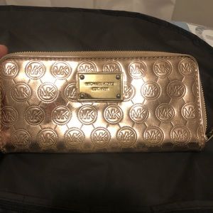 Rose gold Michael Kors wallet
